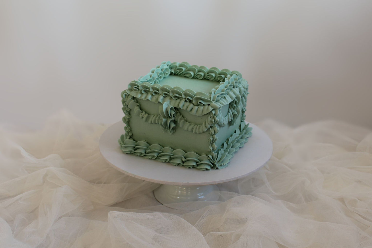Monochrome Vintage Cake (Square)