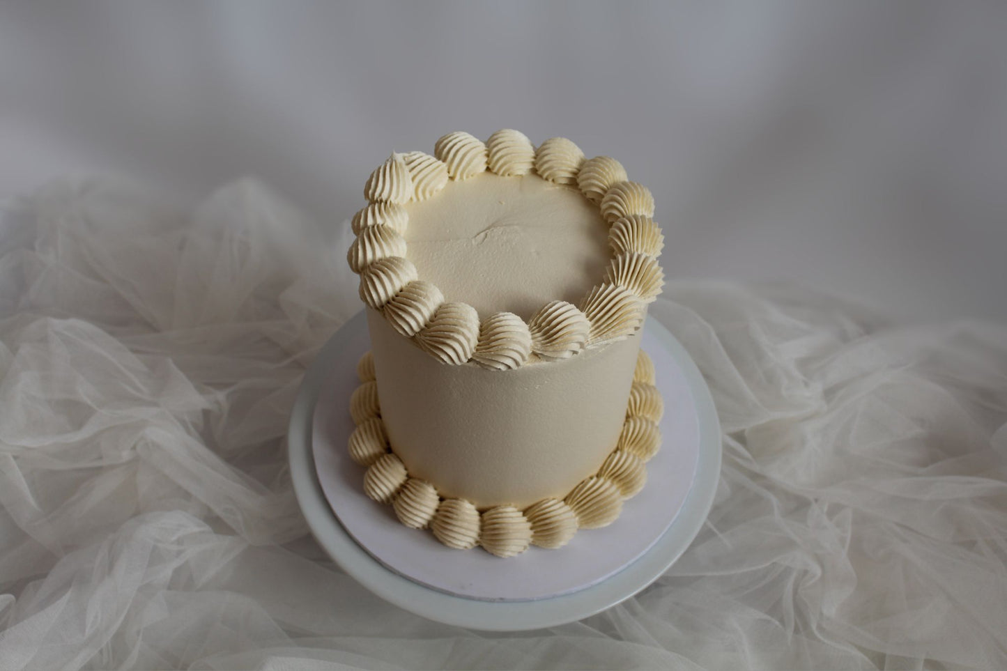 Classic Shell Border Cake (Round)