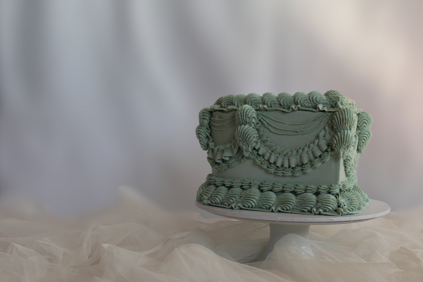 Deluxe Vintage Cake (Heart)